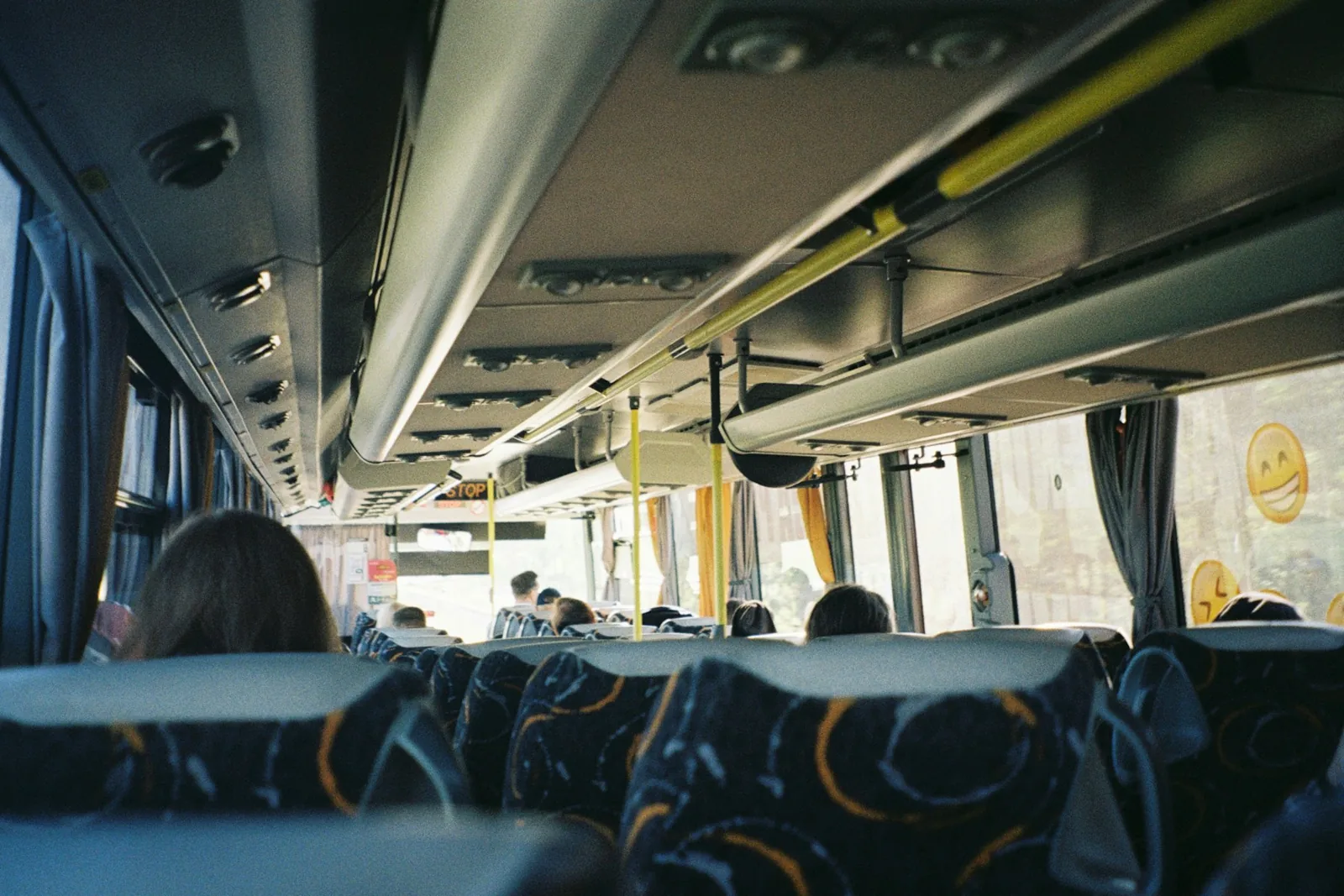 Illustrationsbild: interiör i en buss i Riga