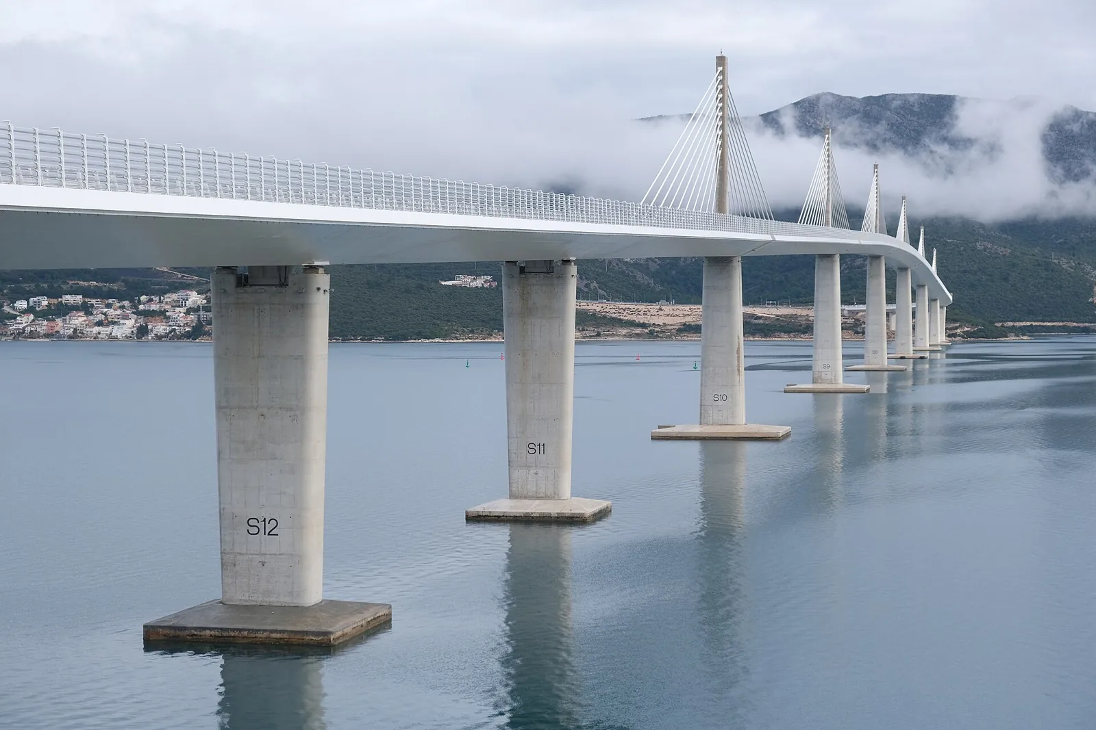 Pelješacbron mellan fastlandet och halvön