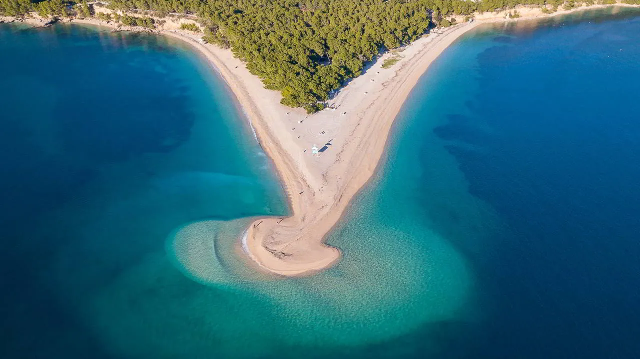Zlatni rat vid Bol på Brač